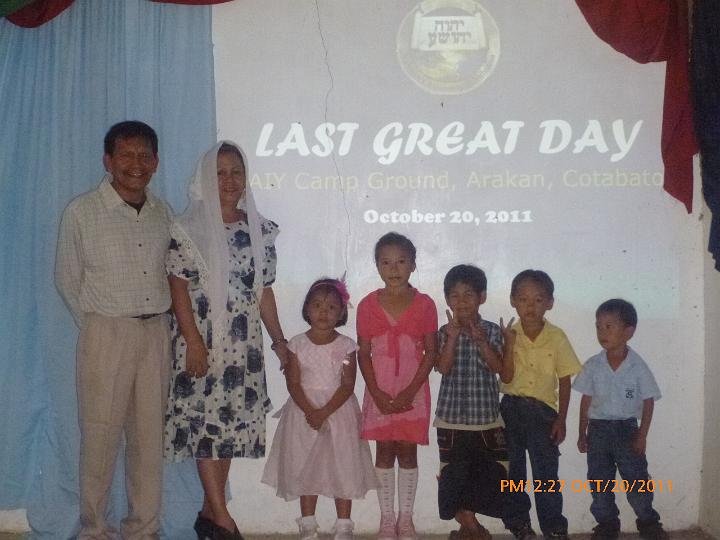 Eld. Jorge,wife and grandchildren