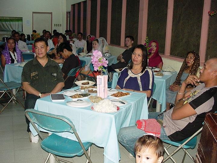Guests during the common meal
