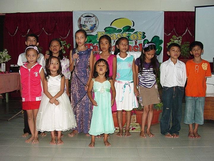The Children singing praise to Yahweh