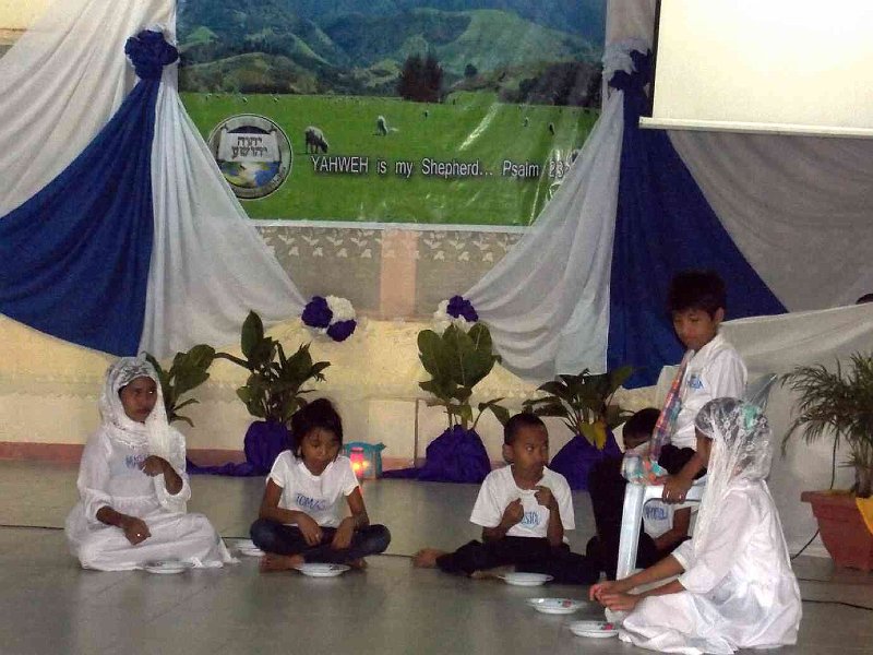 Biblical play, Digos Edah