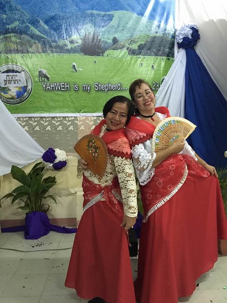 Sisters Neneng & Rose