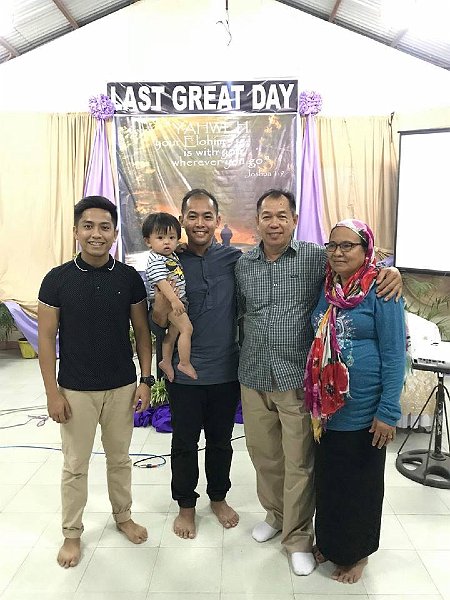 Elder Villamor & Sis Edith with Edward, Ian & Baby Coco