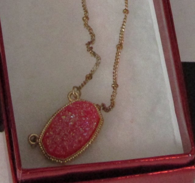 Auction Neckless 1277x1200