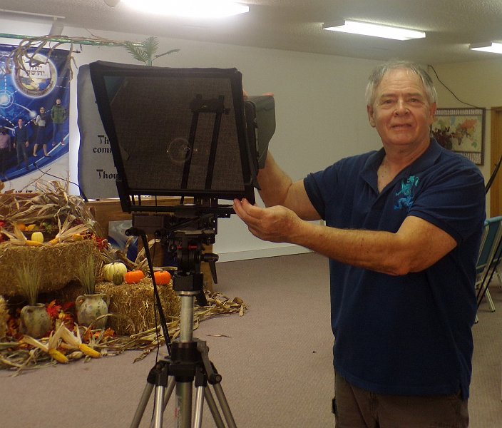 Setting up  Teleprompter 1407x1200